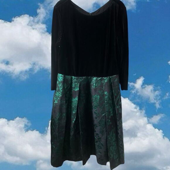 Theia Womens Size 16 Velvet Black Green Long Sleeve Dress Pleated Metallic